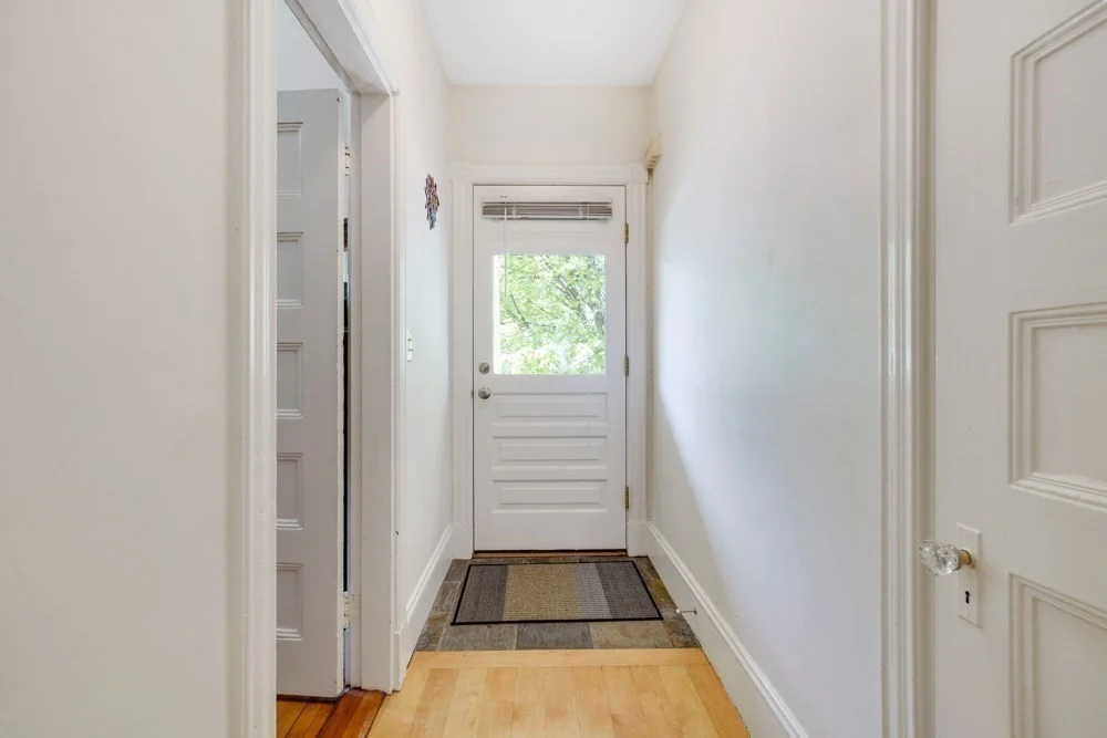 2 bed, 1 bath apartment for rent at 52 Waterhouse St Unit 52, Teele Square — photo 3 of 23