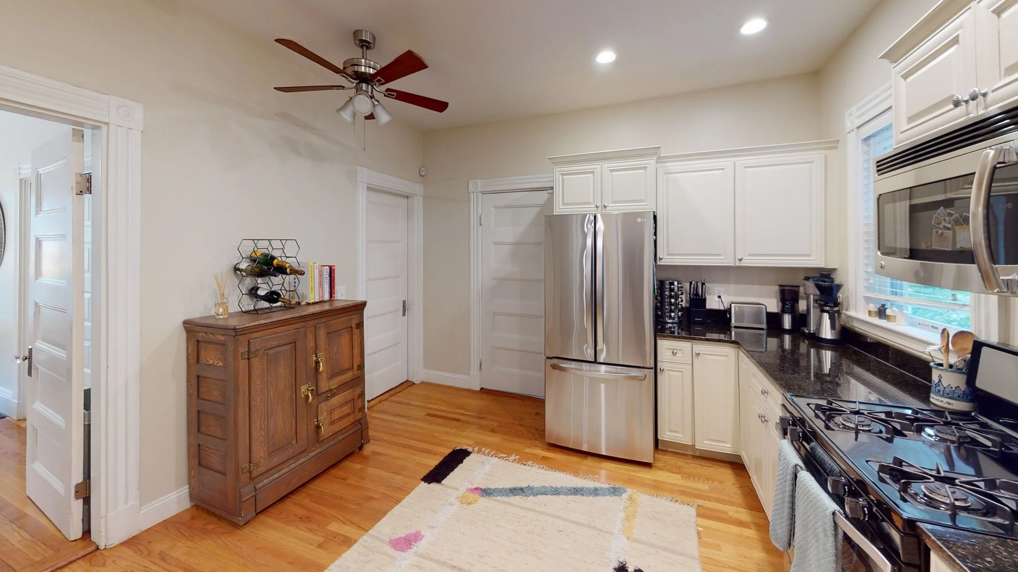 2 bed, 1 bath apartment for rent at 52 Weld Hill St Unit 1, Jamaica Plain — photo 5 of 15