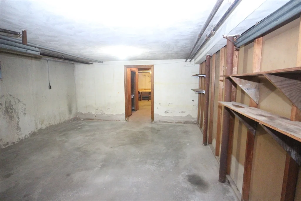 3 bed, 1 bath apartment for rent at 52 Westminster Ave Unit 52, Watertown — photo 18 of 21
