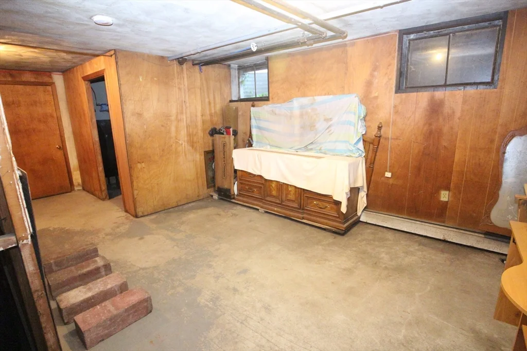 3 bed, 1 bath apartment for rent at 52 Westminster Ave Unit 52, Watertown — photo 17 of 21