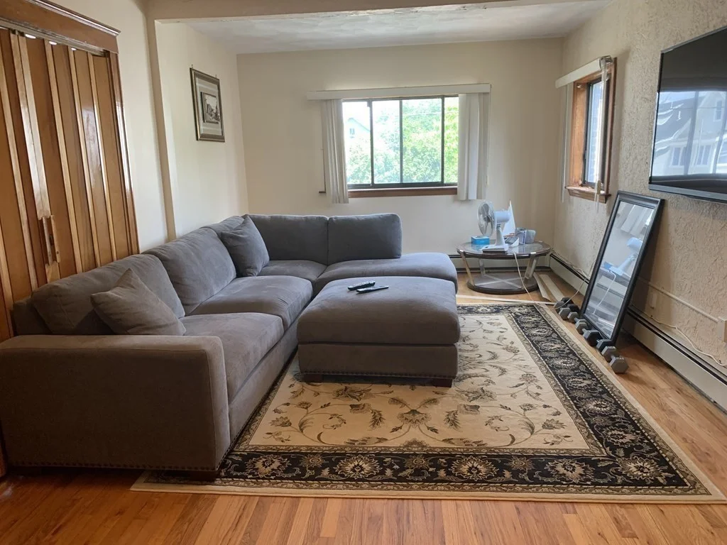 3 bed, 1 bath apartment for rent at 52 Winter St Unit 2, Tufts University