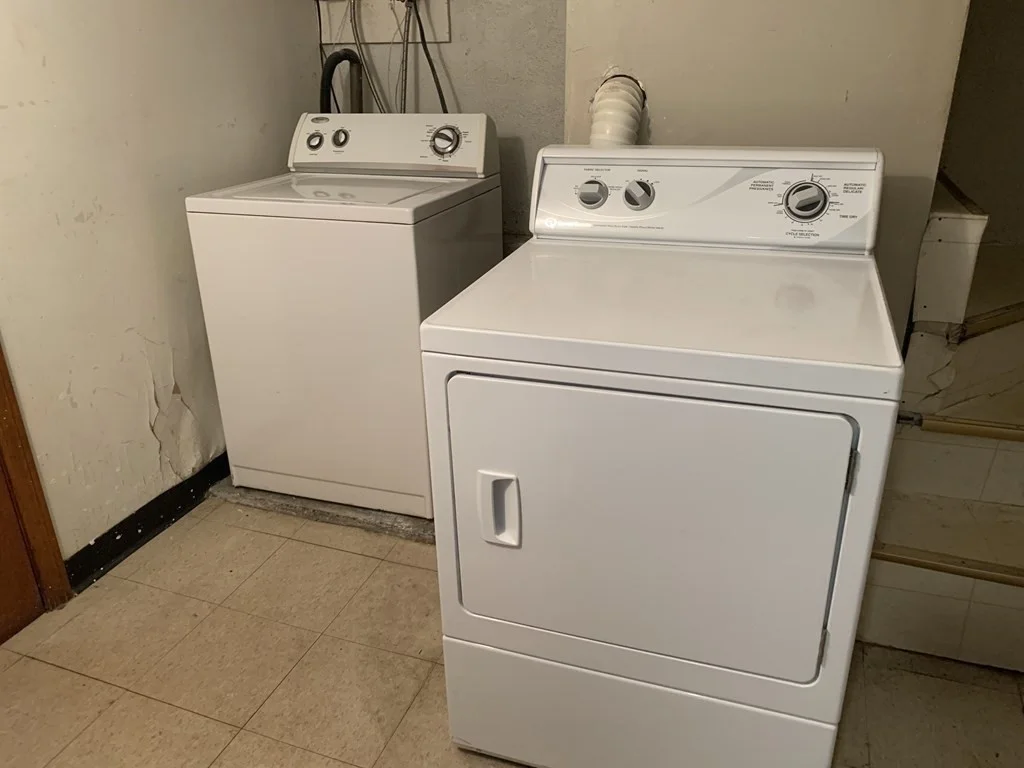 3 bed, 1 bath apartment for rent at 52 Winter St Unit 2, Tufts University — photo 13 of 15