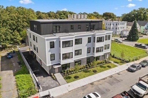 3 bed, 2 bath apartment for rent at 52 Withington St Unit 3, Dorchester