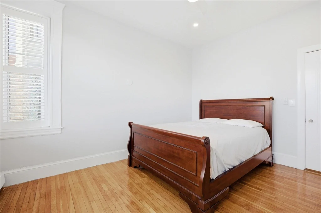 1 bed, 1 bath apartment for rent at 520 Beacon St Unit 2F, Fenway — photo 9 of 18