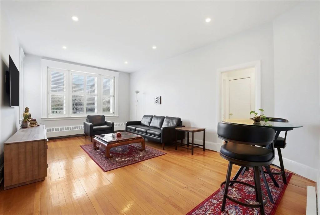 1 bed, 1 bath apartment for rent at 520 Beacon St Unit 2F, Fenway — photo 4 of 18