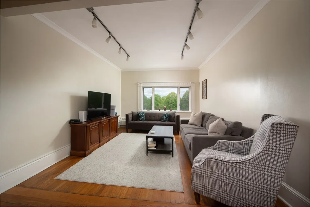 2 bed, 2 bath apartment for rent at 520 Beacon St Unit 4A, Back Bay — photo 3 of 26