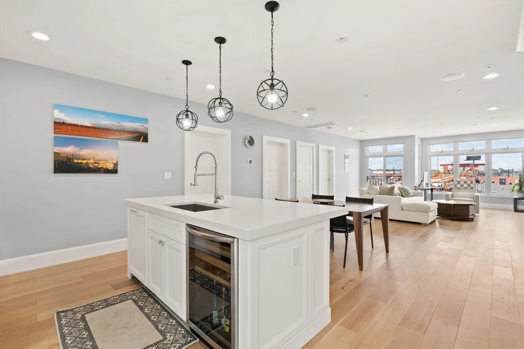 2 bed, 2 bath apartment for rent at 520 Dorchester Ave Unit 3R, South Boston — photo 3 of 31