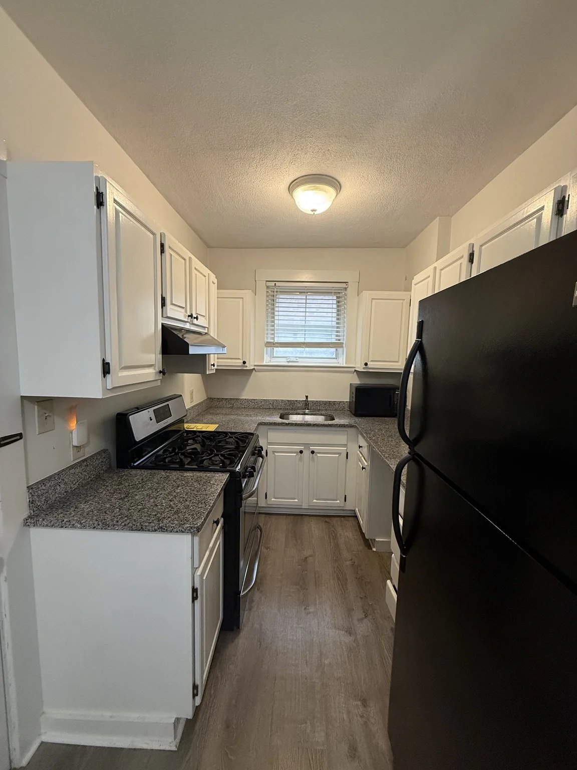1 bed, 1 bath apartment for rent at 520 High Unit 16, West Medford — photo 2 of 15