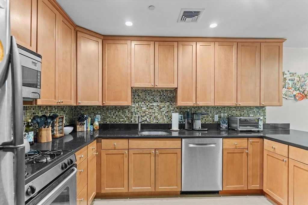 2 bed, 1 bath apartment for rent at 520 Massachusetts Unit 1, South End — photo 5 of 9