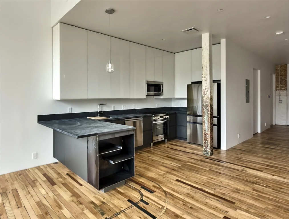 1 bed, 1 bath apartment for rent at 520 State Rd Unit 207, North Adams — photo 7 of 13