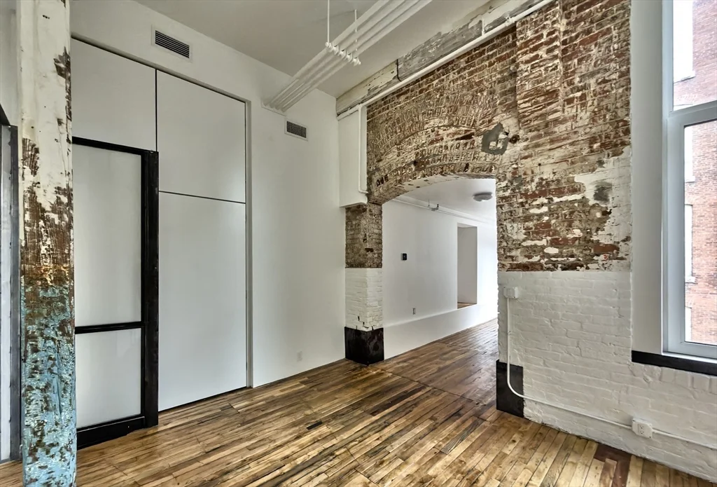 1 bed, 1 bath apartment for rent at 520 State Rd Unit 207, North Adams — photo 1 of 13
