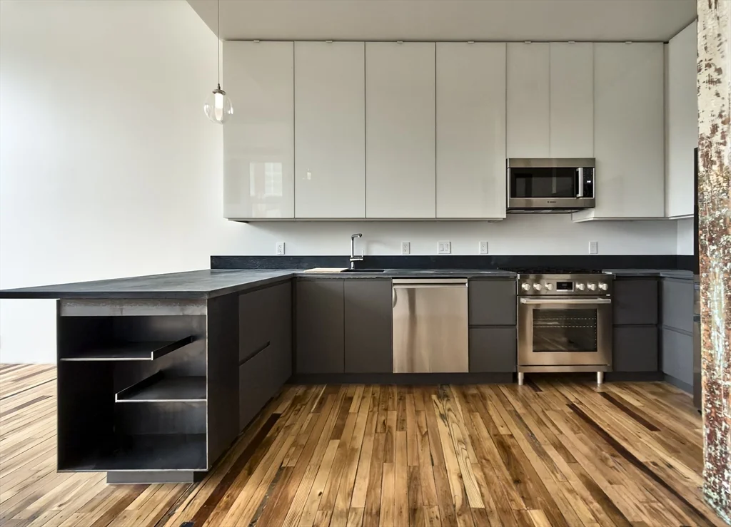 1 bed, 1 bath apartment for rent at 520 State Rd Unit 207, North Adams — photo 6 of 13