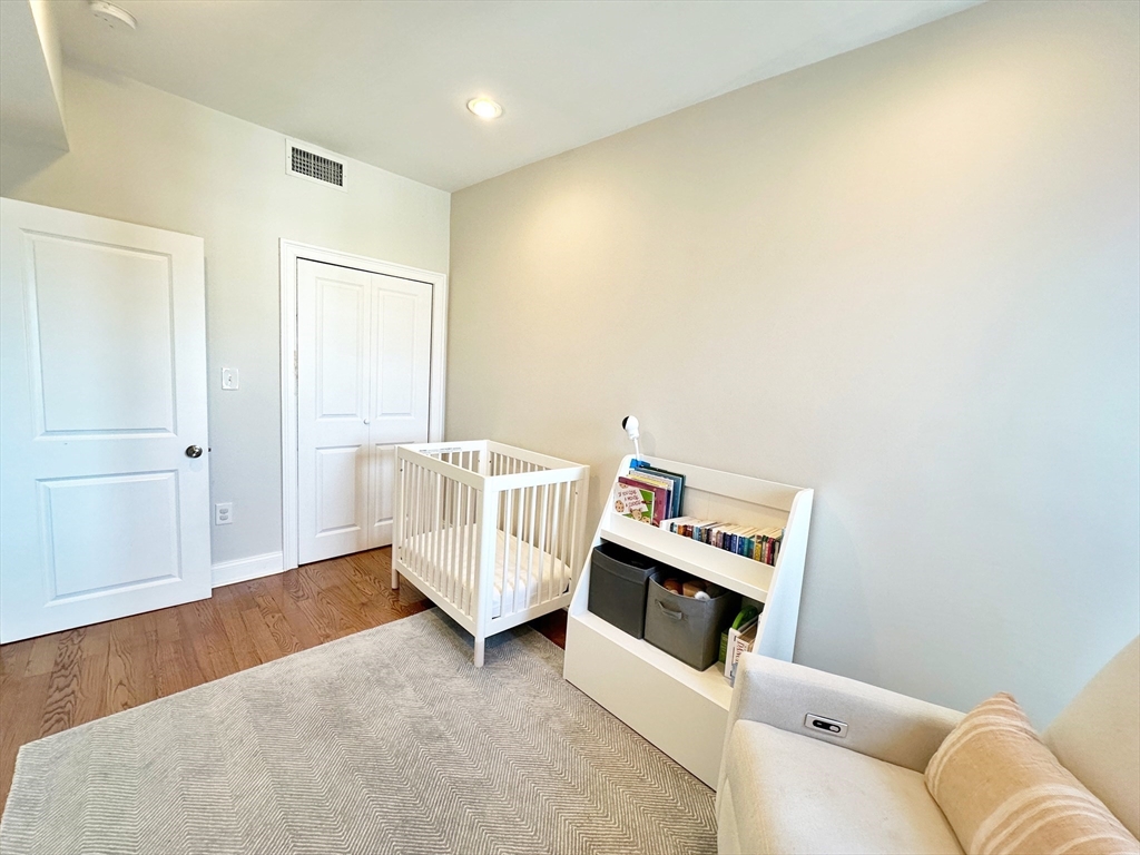 2 bed, 1 bath apartment for rent at 520 Sumner St Unit 3, East Boston — photo 17 of 19