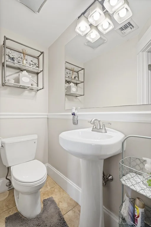 2 bed, 1 bath apartment for rent at 521 E 5th St Unit 1, South Boston — photo 10 of 12
