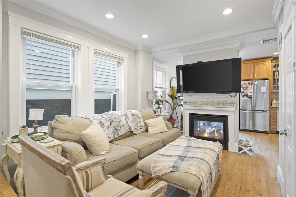 2 bed, 1 bath apartment for rent at 521 E 5th St Unit 1, South Boston — photo 1 of 12