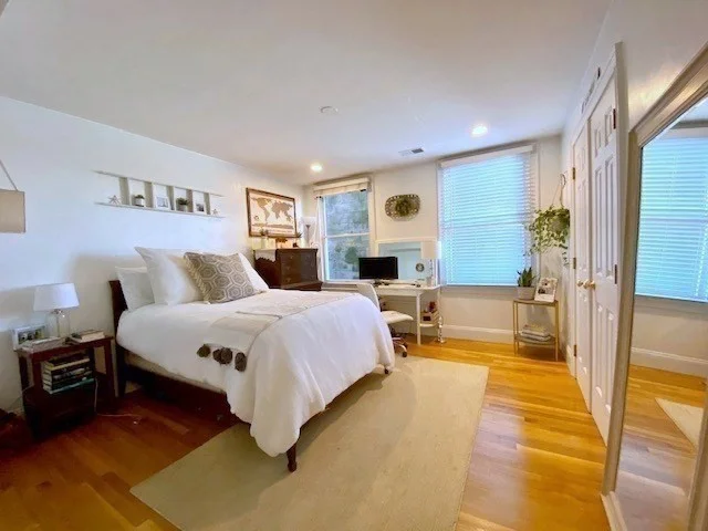 3 bed, 3 bath apartment for rent at 521 East 2nd St Unit 1, South Boston — photo 5 of 7