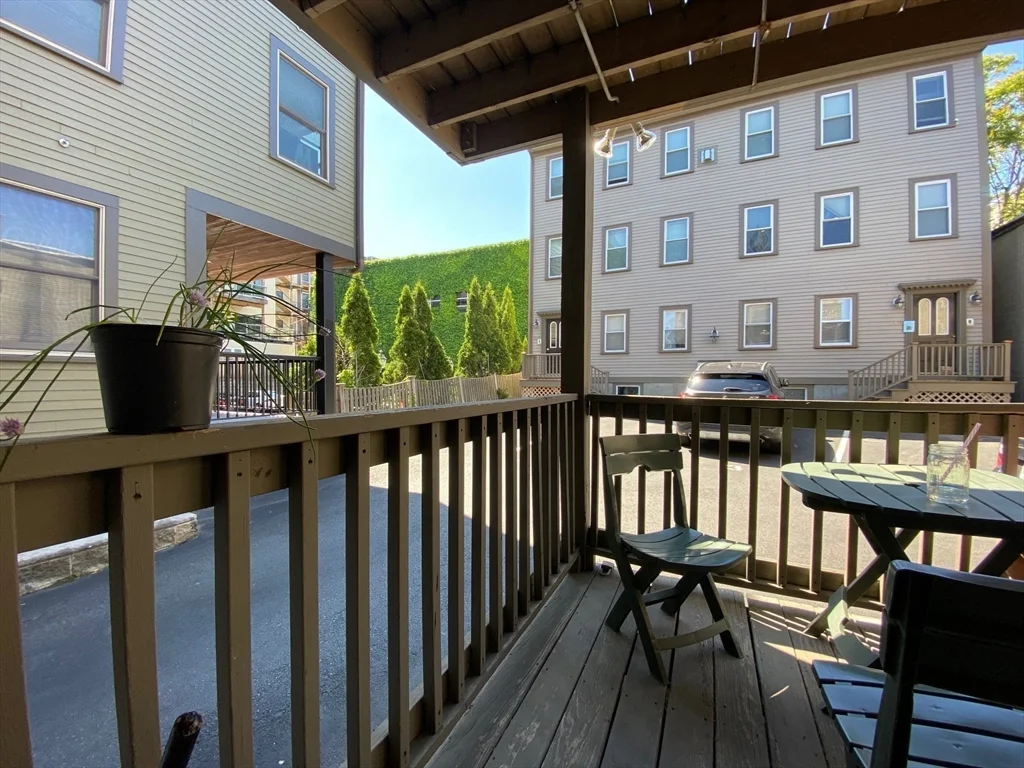 3 bed, 3 bath apartment for rent at 521 East 2nd St Unit 1, South Boston — photo 7 of 7
