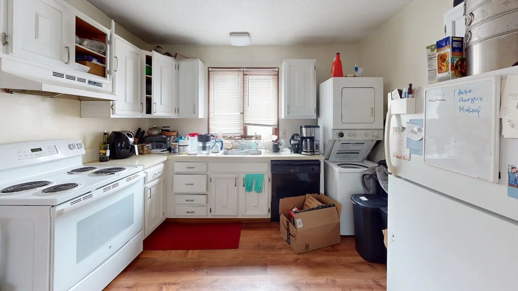 2 bed, 1 bath apartment for rent at 521 Green St Unit C, Cambridge — photo 1 of 8