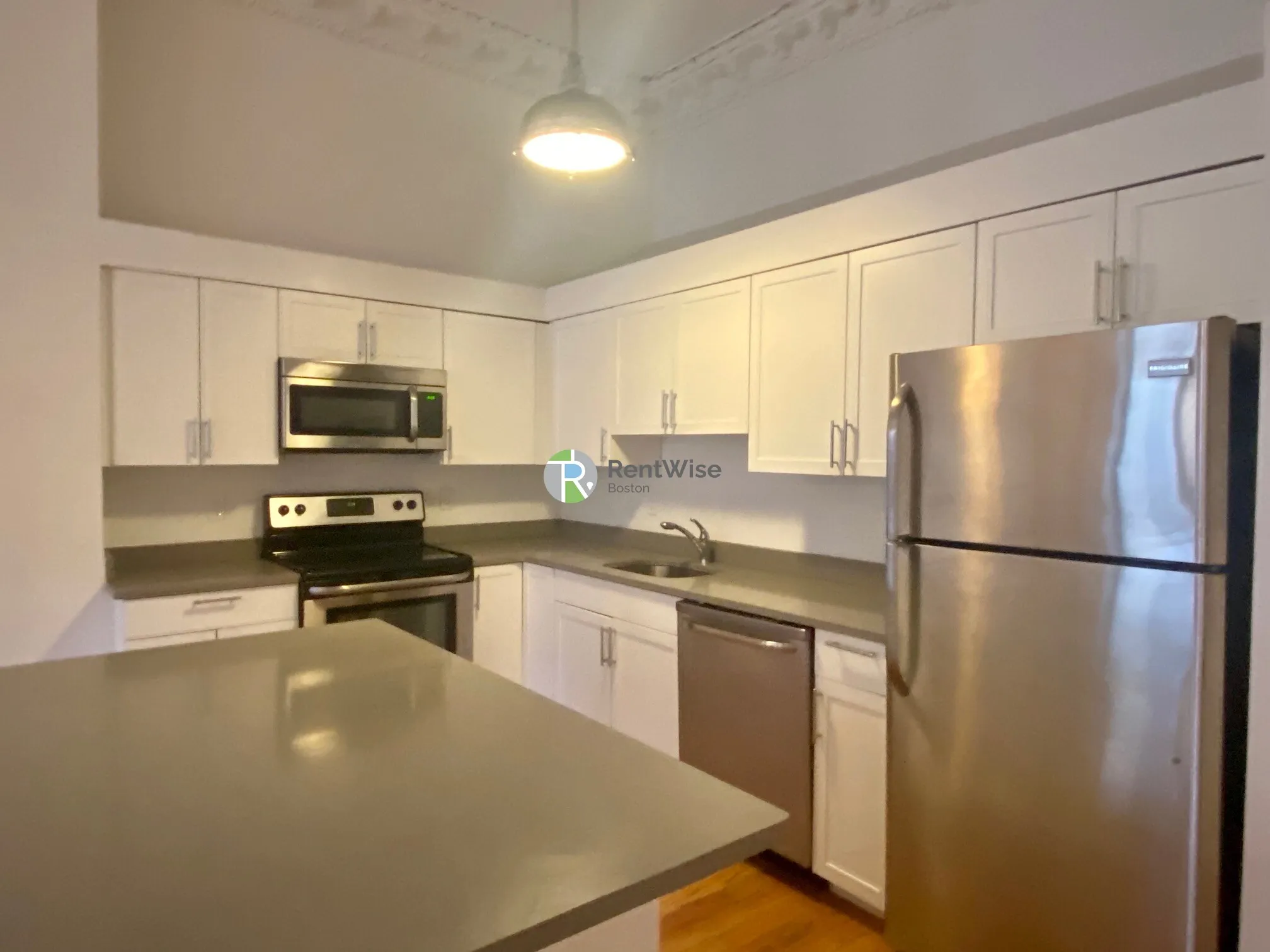 2 bed, 1 bath apartment for rent at 521 Massachusetts Ave Unit 2, Roxbury — photo 6 of 16