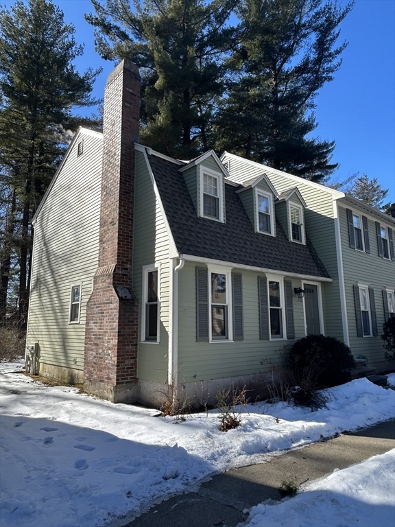 2 bed, 1 bath apartment for rent at 521 Wellman Ave Unit 521, Chelmsford — photo 1 of 11
