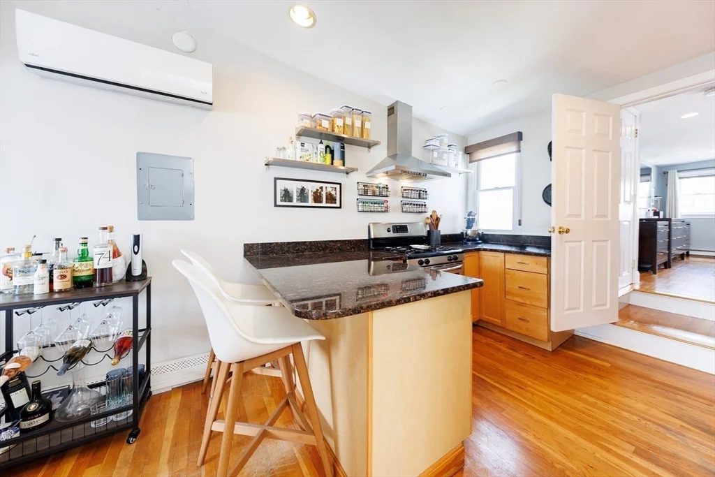 1 bed, 1 bath apartment for rent at 522 E 8 Unit 3, South Boston — photo 3 of 20