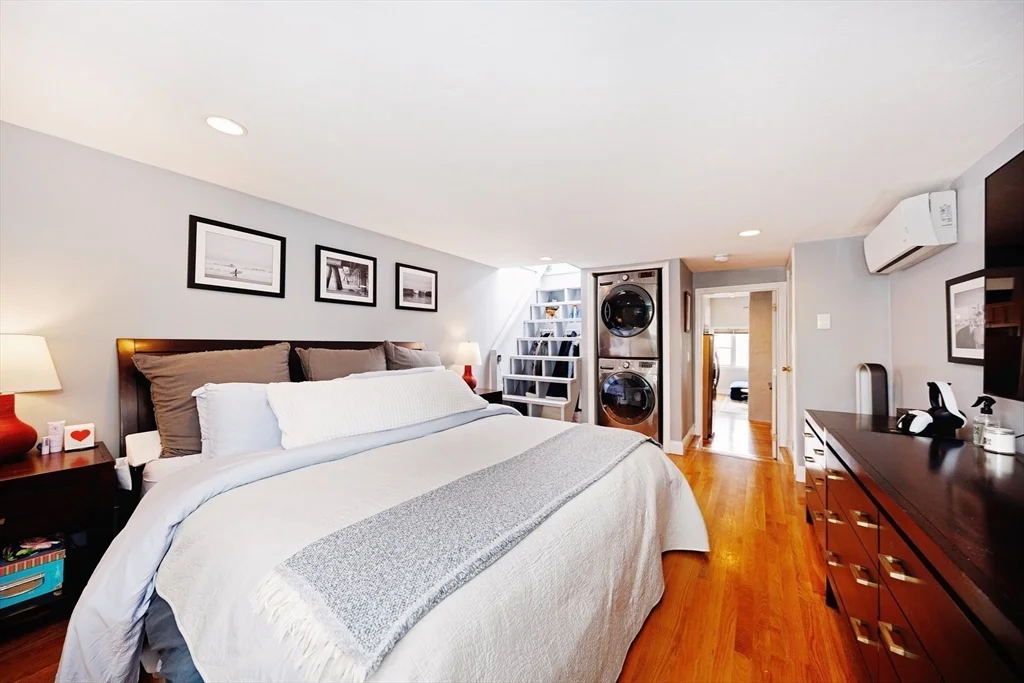 1 bed, 1 bath apartment for rent at 522 E 8 Unit 3, South Boston — photo 13 of 20