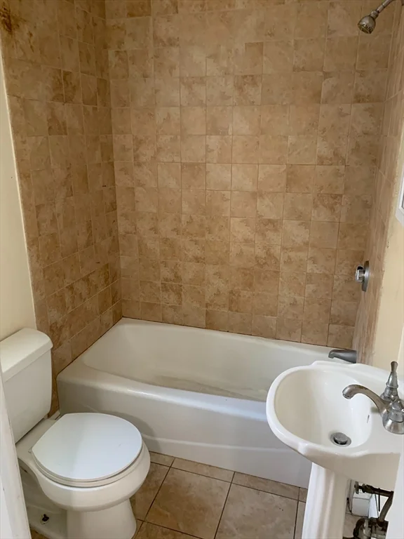 1 bed, 1 bath apartment for rent at 522 Saratoga St Unit 2, East Boston — photo 4 of 4
