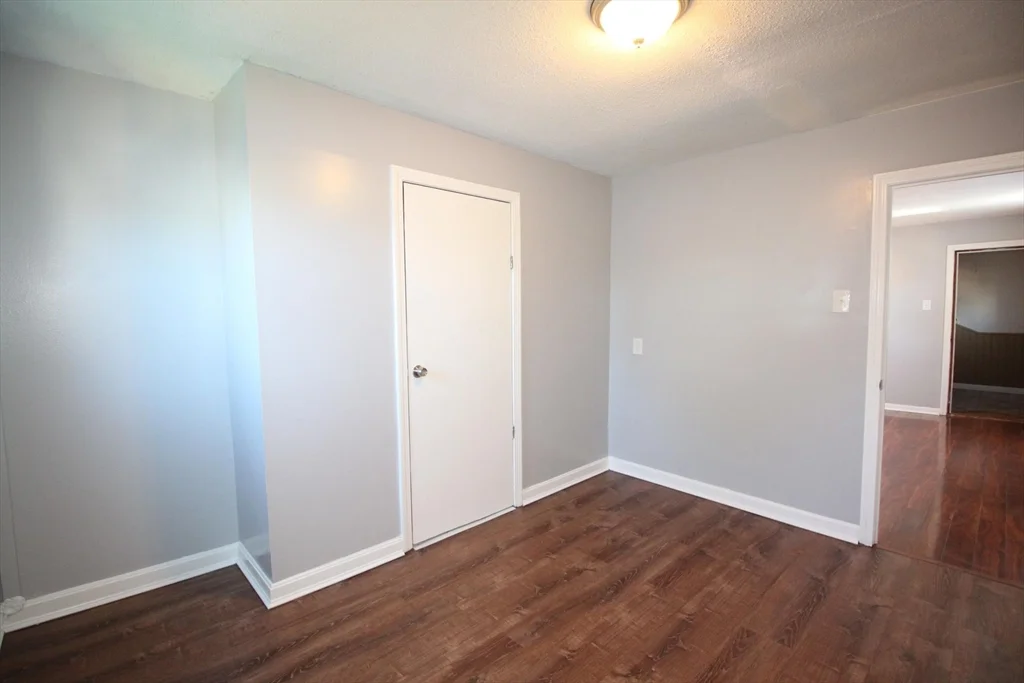 3 bed, 1 bath apartment for rent at 522 Slade T Unit 2, Fall River — photo 13 of 18