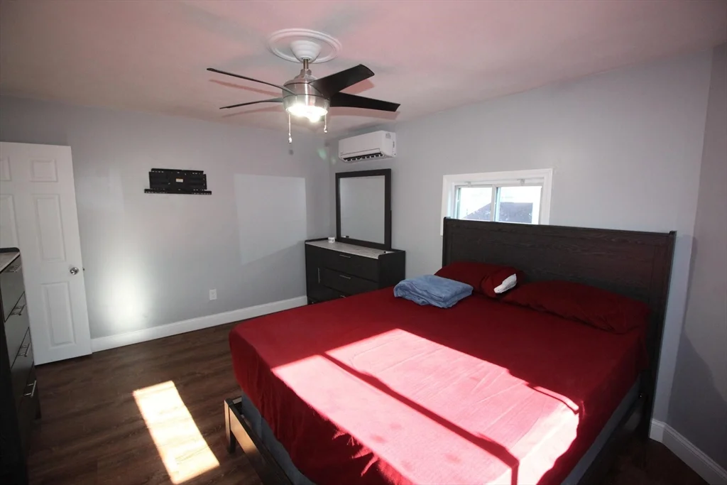 3 bed, 1 bath apartment for rent at 522 Slade T Unit 2, Fall River — photo 11 of 18