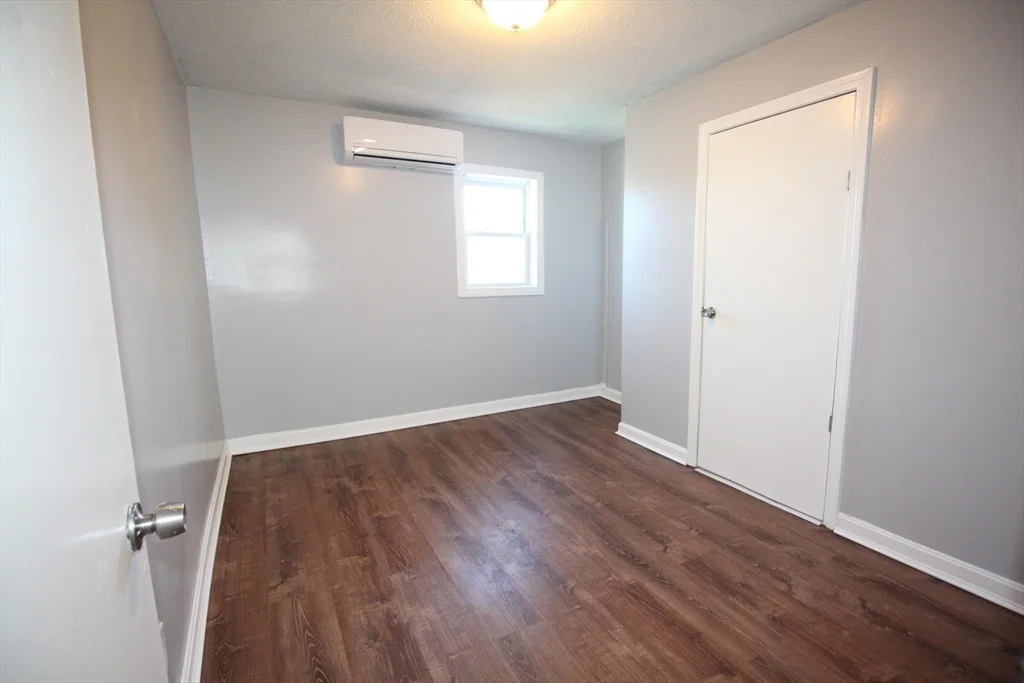 3 bed, 1 bath apartment for rent at 522 Slade T Unit 2, Fall River — photo 12 of 18