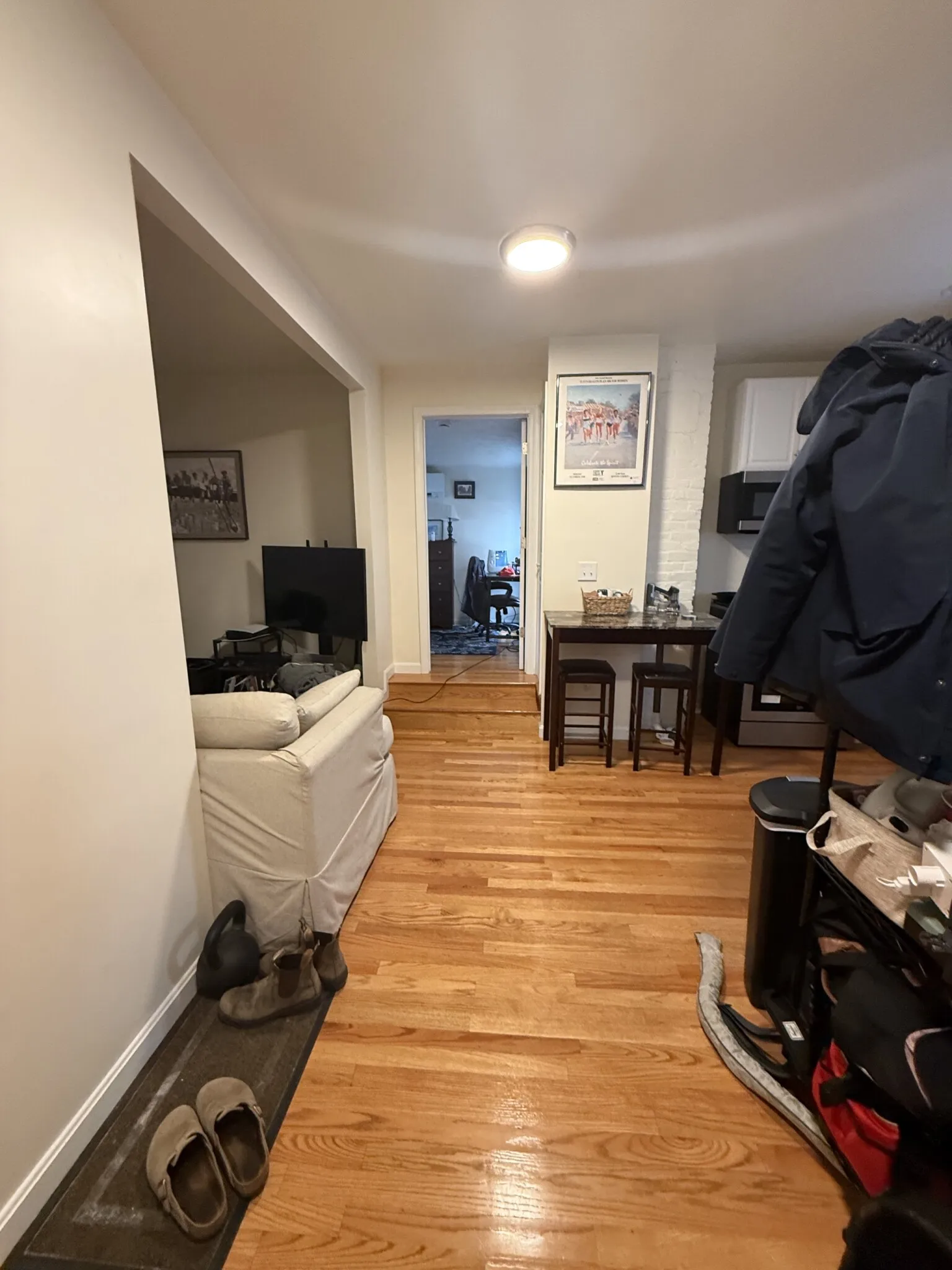 2 bed, 1 bath apartment for rent at 523 3rd St Unit 2f, South Boston — photo 3 of 15