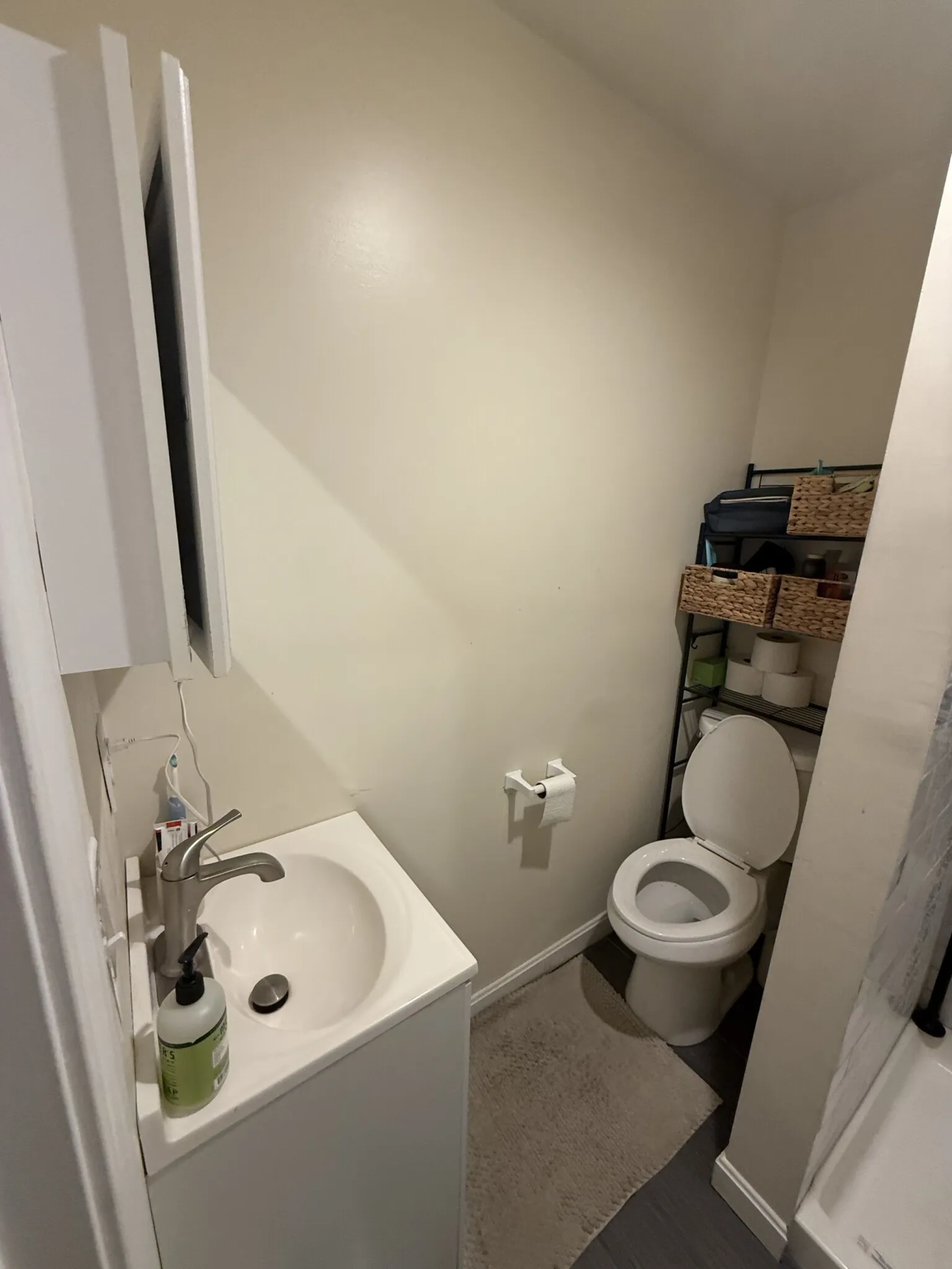 2 bed, 1 bath apartment for rent at 523 3rd St Unit 2f, South Boston — photo 7 of 15