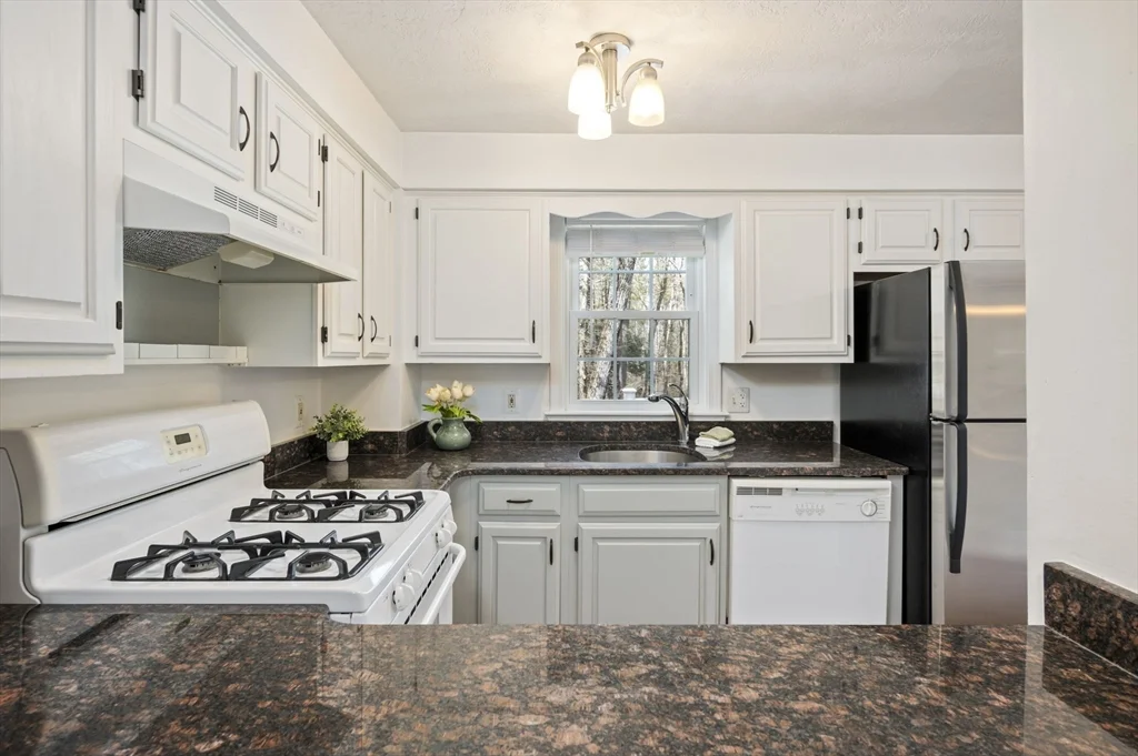 2 bed, 1 bath apartment for rent at 523 Washington St Unit C2, Pembroke — photo 15 of 33