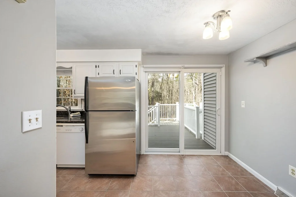 2 bed, 1 bath apartment for rent at 523 Washington St Unit C2, Pembroke — photo 11 of 33