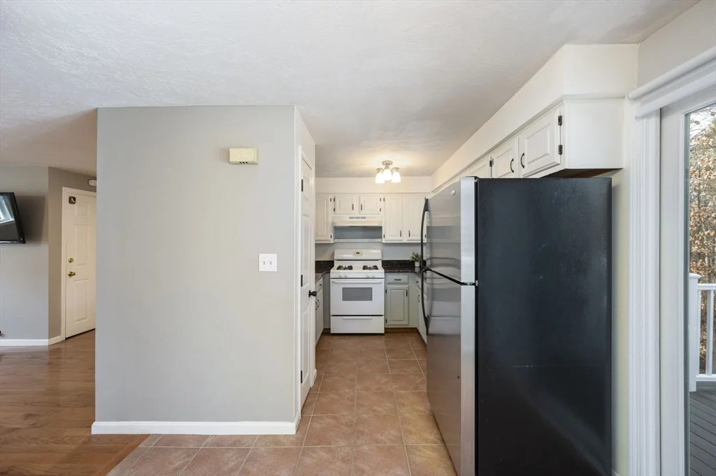 2 bed, 1 bath apartment for rent at 523 Washington St Unit C2, Pembroke — photo 13 of 33