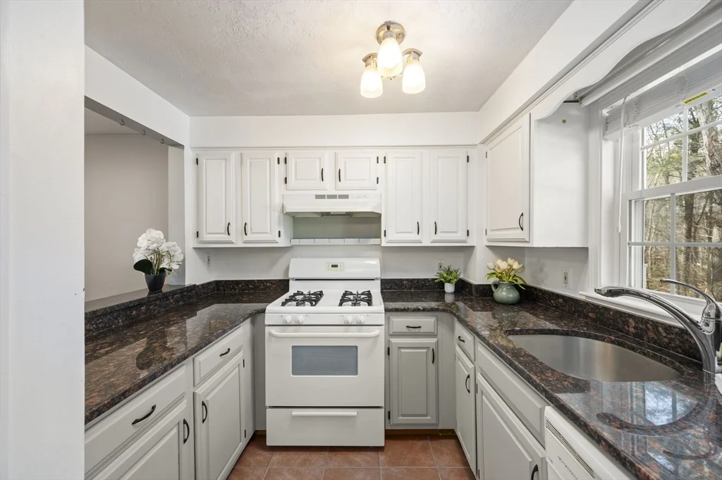 2 bed, 1 bath apartment for rent at 523 Washington St Unit C2, Pembroke — photo 14 of 33