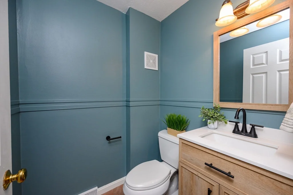 2 bed, 1 bath apartment for rent at 523 Washington St Unit C2, Pembroke — photo 10 of 33