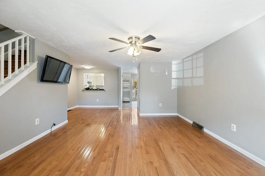 2 bed, 1 bath apartment for rent at 523 Washington St Unit C2, Pembroke — photo 5 of 33