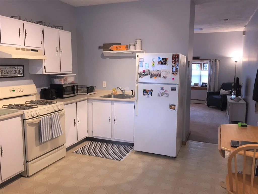 1 bed, 1 bath apartment for rent at 524 East 7th St Unit 1, South Boston