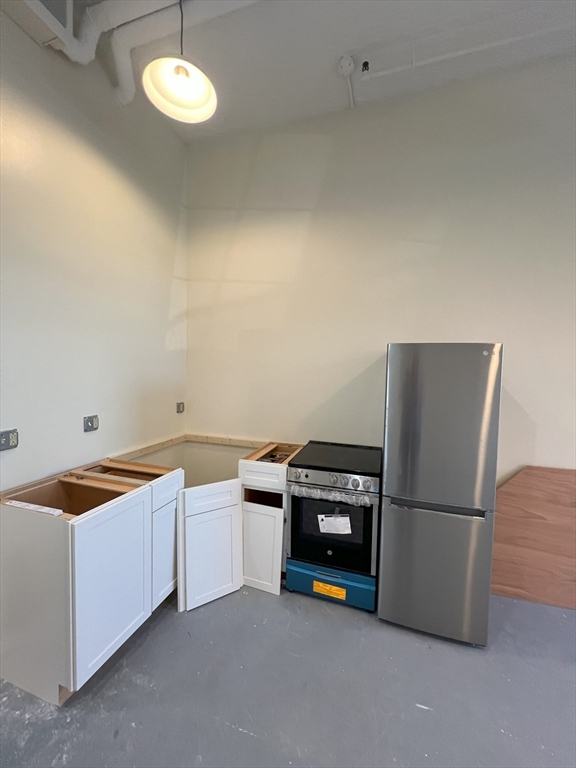 1 bed, 1 bath apartment for rent at 524 Harrison Unit 1B-R, South End — photo 2 of 10