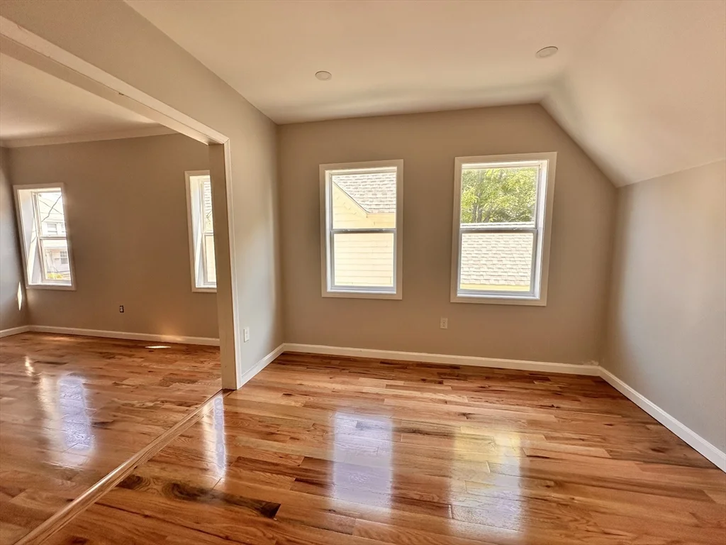 3 bed, 2 bath apartment for rent at 524 Howard St Unit 2, Lawrence — photo 26 of 28
