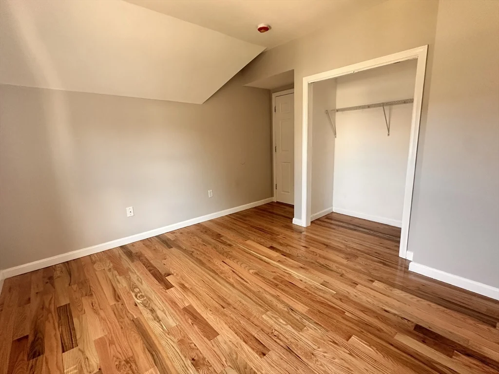 3 bed, 2 bath apartment for rent at 524 Howard St Unit 2, Lawrence — photo 23 of 28