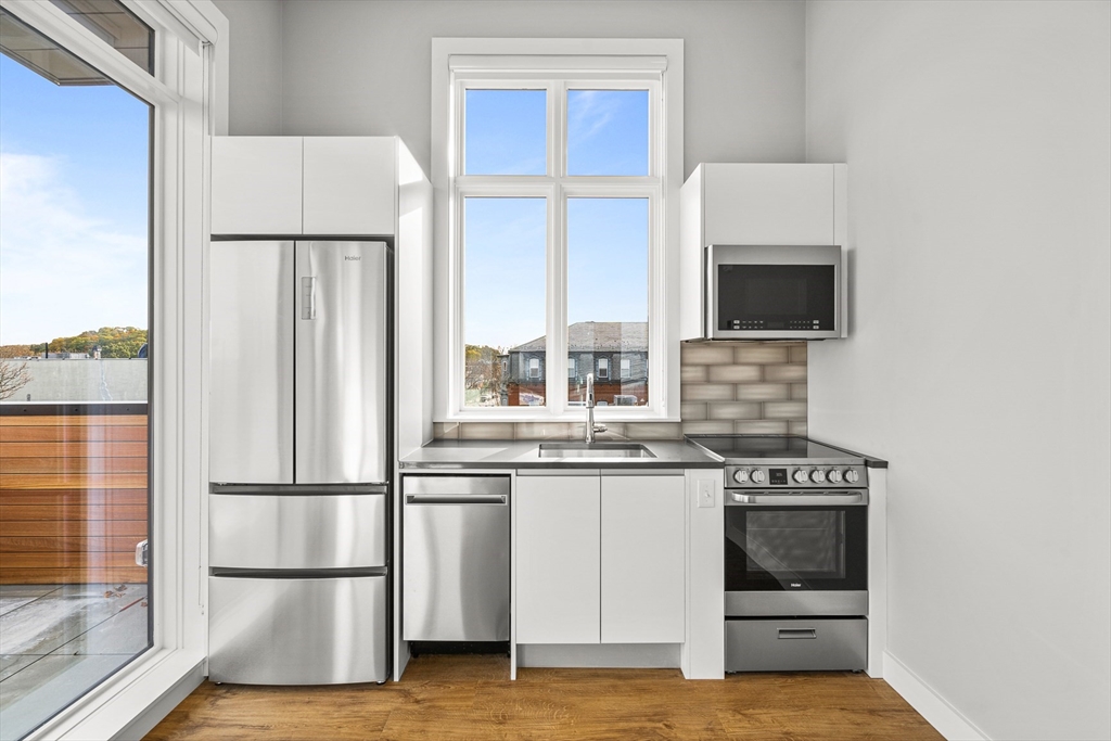 1 bed, 1 bath apartment for rent at 524 Main St Unit 10, Melrose — photo 6 of 21