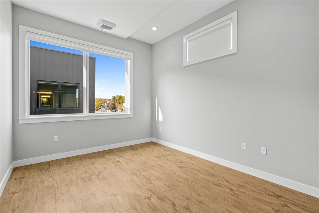 1 bed, 1 bath apartment for rent at 524 Main St Unit 8, Melrose — photo 13 of 18