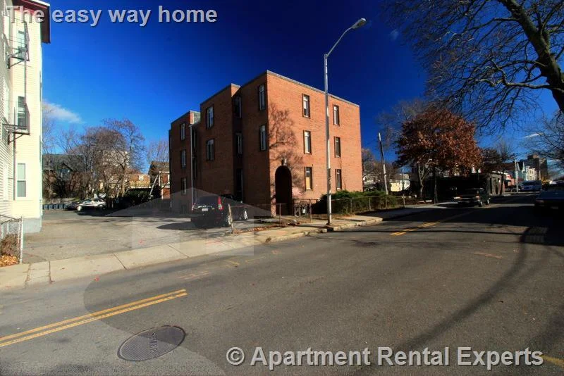 1 bed, 1 bath apartment for rent at 524 Putnam Ave Unit 1, Cambridgeport — photo 7 of 10