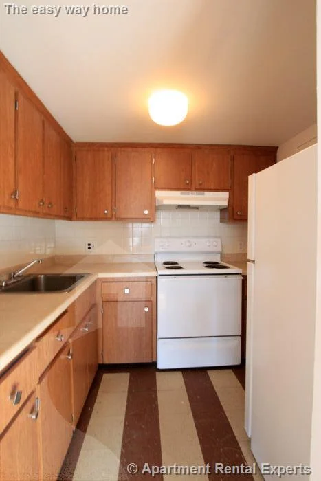 1 bed, 1 bath apartment for rent at 524 Putnam Ave Unit 6, Cambridgeport — photo 1 of 18