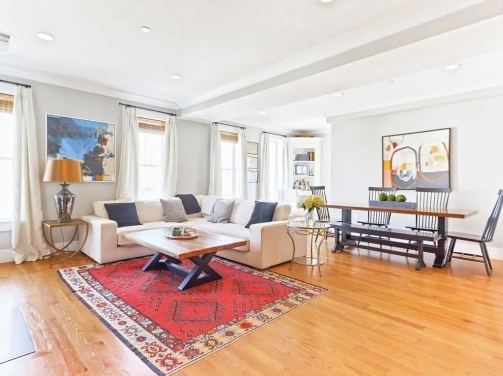 2 bed, 2 bath apartment for rent at 525 E 7th St Unit 5, South Boston — photo 4 of 24