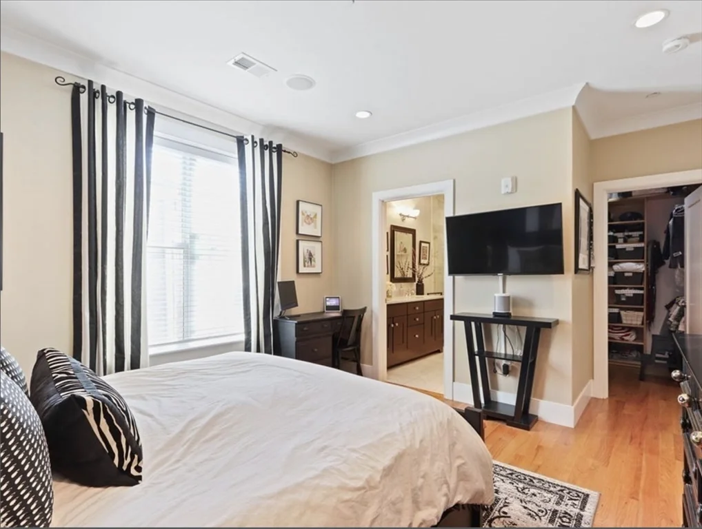 2 bed, 2 bath apartment for rent at 525 E 7th St Unit 5, South Boston — photo 8 of 24