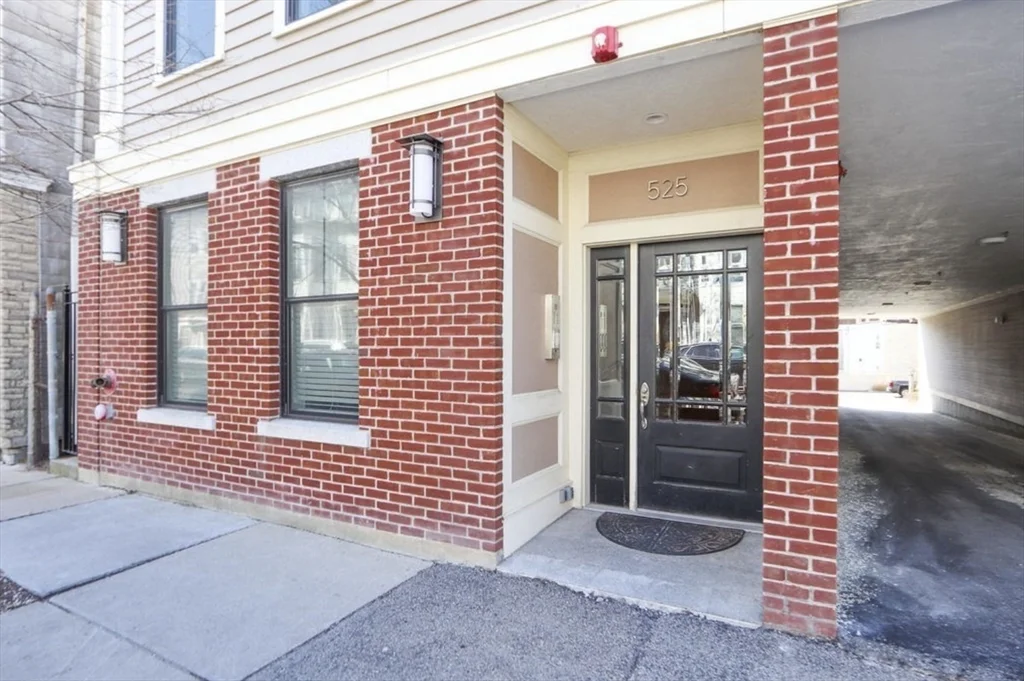 2 bed, 2 bath apartment for rent at 525 E 7th St Unit 5, South Boston — photo 23 of 24