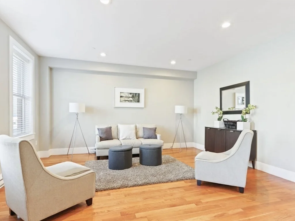 2 bed, 2 bath apartment for rent at 525 E 7th St Unit 5, South Boston — photo 19 of 24